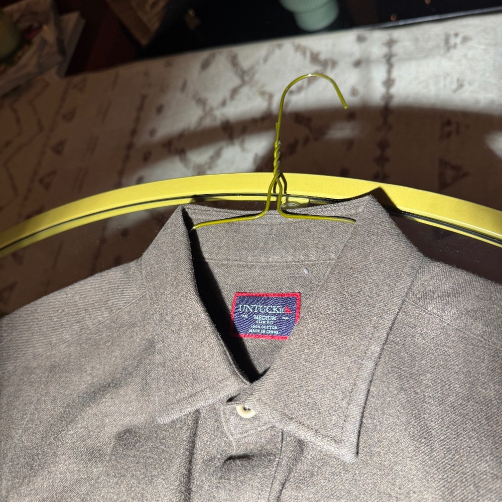 UNTUCKit medium Slim Fit Wrinkle Free Shirt Long Sleeve